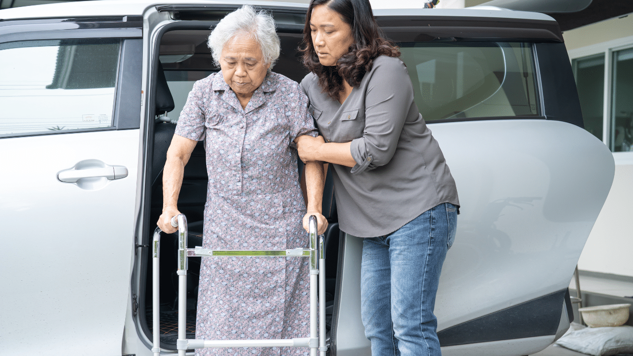 You are currently viewing Helping Older Adults Prepare for Disasters: Essential Resources and Tips